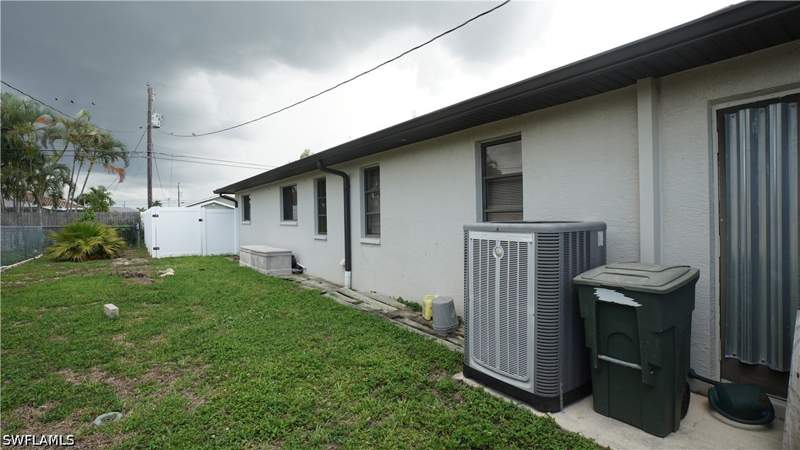 4 bedroom SingleFamilyResidence at 1203 SE 33rd St, Cape Coral, Cape Coral — photo 5