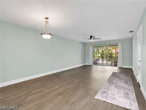 300 Valley Stream Dr 8A, Naples FL - photo 6 of 29