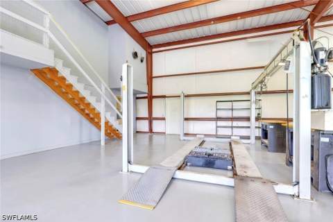 15261 Shamrock Dr, Fort Myers FL - photo 11 of 47
