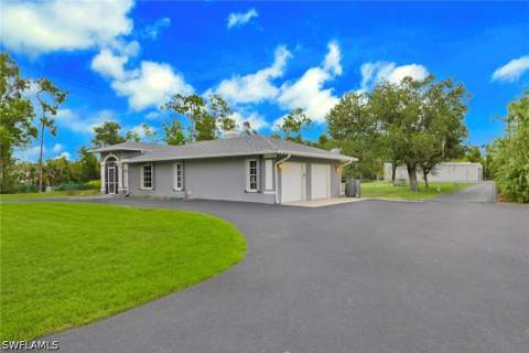 15261 Shamrock Dr, Fort Myers FL - photo 21 of 47