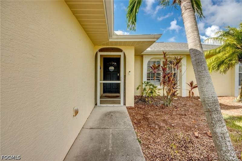 3 bedroom SingleFamilyResidence at 1728 SW 15th St, Cape Coral, Cape Coral — photo 2