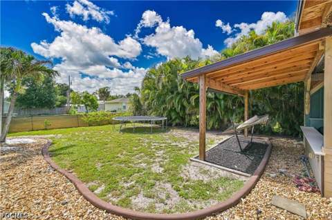 427 Stockton St, North Fort Myers FL - photo 11 of 50