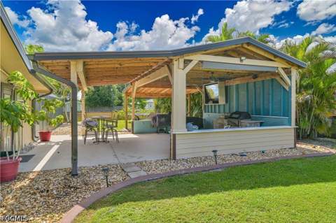427 Stockton St, North Fort Myers FL - photo 12 of 50
