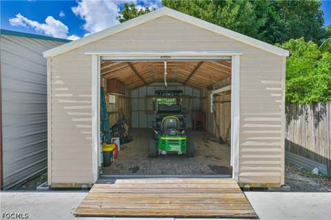 427 Stockton St, North Fort Myers FL - photo 19 of 50