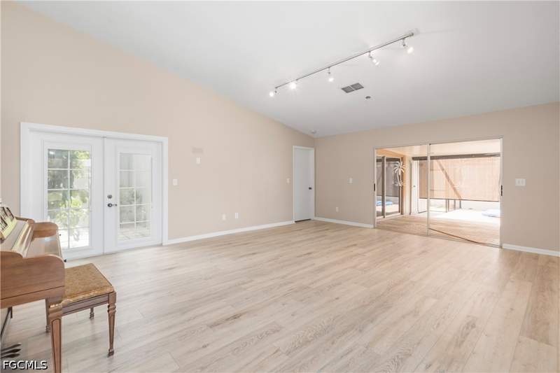 3 bedroom SingleFamilyResidence at 9749 Maplecrest Cir, Woodcrest Village, Lehigh Acres — photo 3
