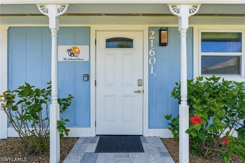 6 bedroom SingleFamilyResidence at 21601/03 Widgeon Ter, Flamingo Bayou Subd, Fort Myers Beach — photo 4