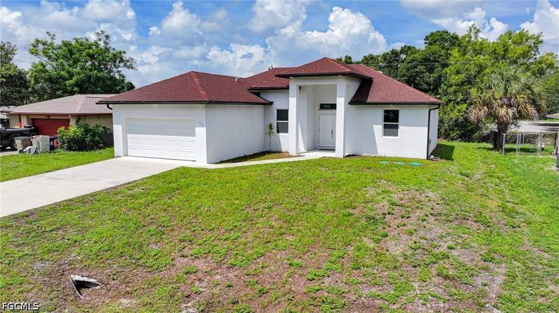 3 bedroom SingleFamilyResidence at 127 Connecticut Rd, Lehigh Acres, Lehigh Acres — photo 3