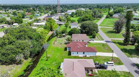 127 Connecticut Rd, Lehigh Acres FL - photo 8 of 22