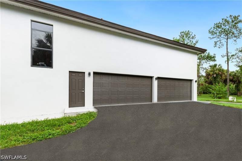 6 bedroom SingleFamilyResidence at 1361 Golden Gate Blvd W, Golden Gate Estates, Naples — photo 4