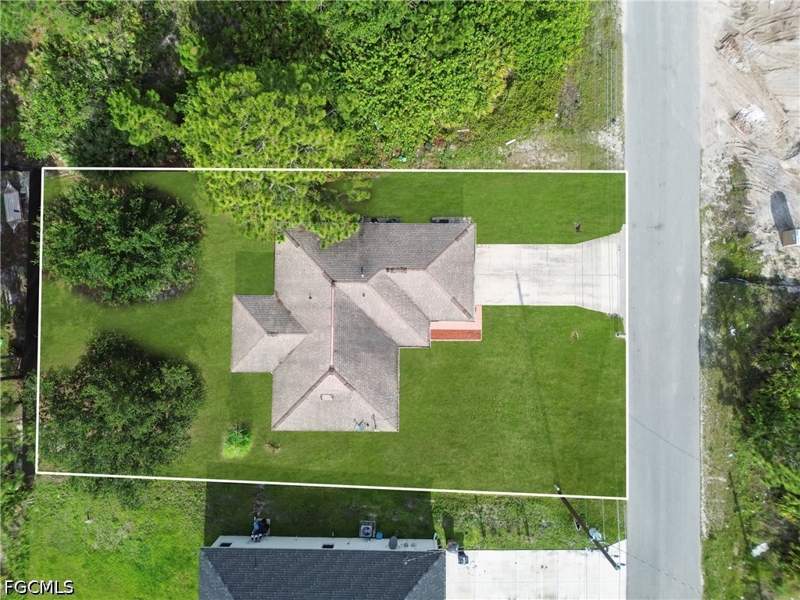 3 bedroom SingleFamilyResidence at 2707 42nd St W, Lehigh Acres, Lehigh Acres — photo 2