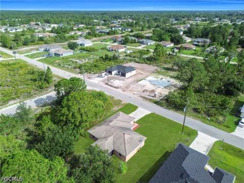 2707 42nd St W, Lehigh Acres FL - photo 7 of 43