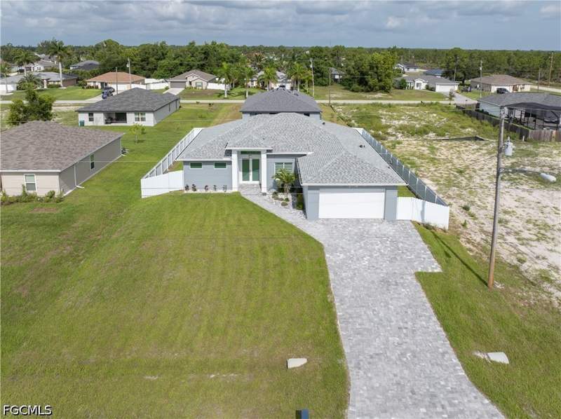 4 bedroom SingleFamilyResidence at 3114 Chiquita Blvd N, Cape Coral, Cape Coral — photo 3
