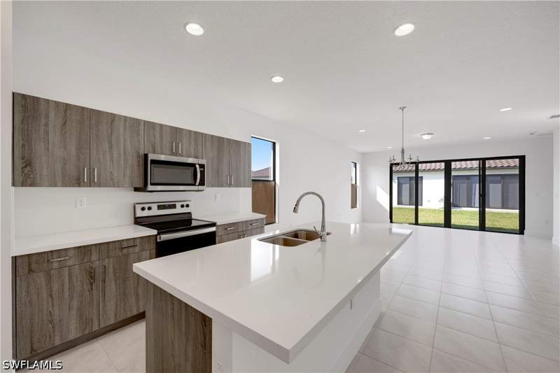 3 bedroom SingleFamilyResidence at 5574 Cassidy Ln, Silverwood At Ava Maria, Ave Maria — photo 2
