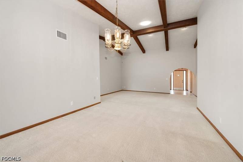 3 bedroom Attached at 20014 Lake Vista Cir, Majestic, Lehigh Acres — photo 4