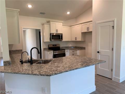 500 Windermere Dr, Lehigh Acres FL - photo 6 of 18
