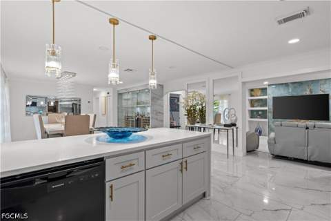 4350 Orangewood Ave, Fort Myers FL - photo 10 of 49