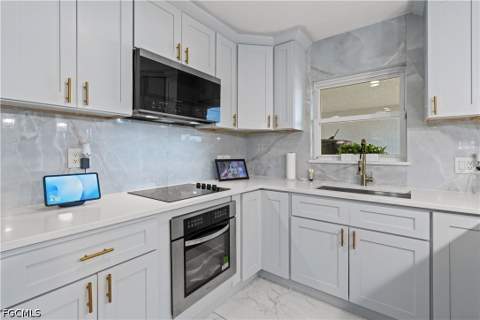 4350 Orangewood Ave, Fort Myers FL - photo 9 of 49