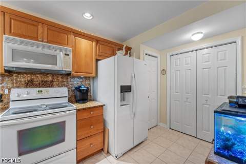 4263 Liron Ave 101, Fort Myers FL - photo 9 of 25