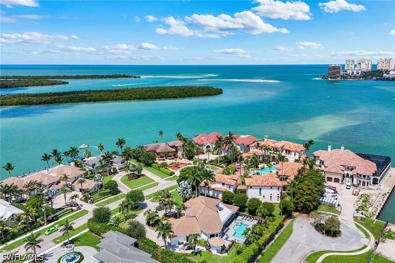 4 bedroom SingleFamilyResidence at 1578 S Barfield Ct, Marco Beach, Marco Island — photo 3