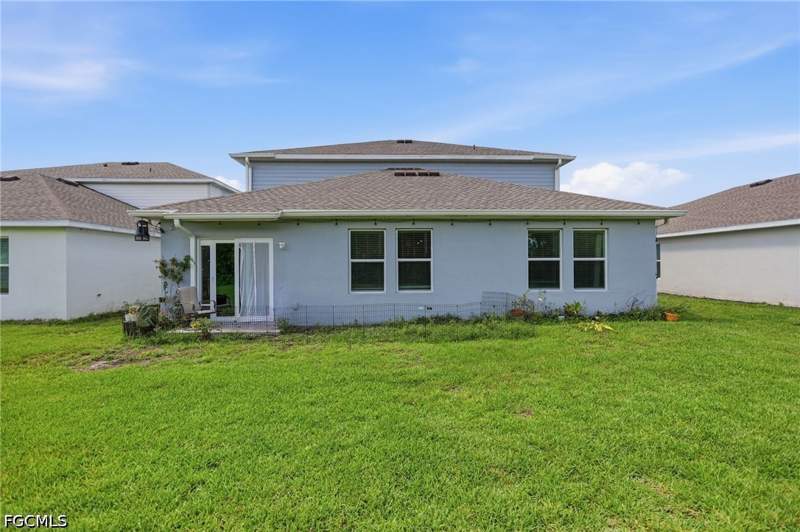 6 bedroom SingleFamilyResidence at 19892 Green Pasture Rd, Savanna Lakes, Lehigh Acres — photo 2
