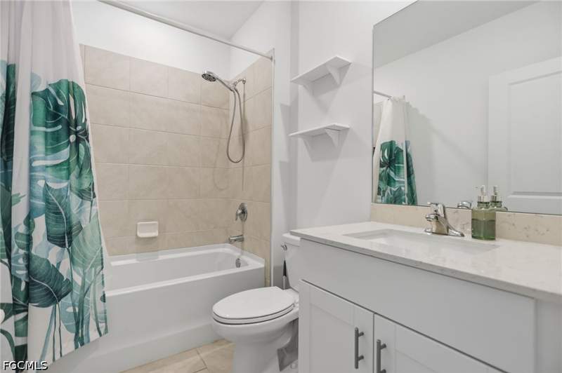 6 bedroom SingleFamilyResidence at 19892 Green Pasture Rd, Savanna Lakes, Lehigh Acres — photo 3