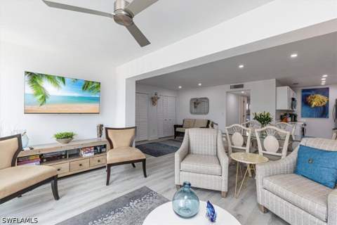 2100 Gulf Shore Blvd N 111, Naples FL - photo 6 of 18