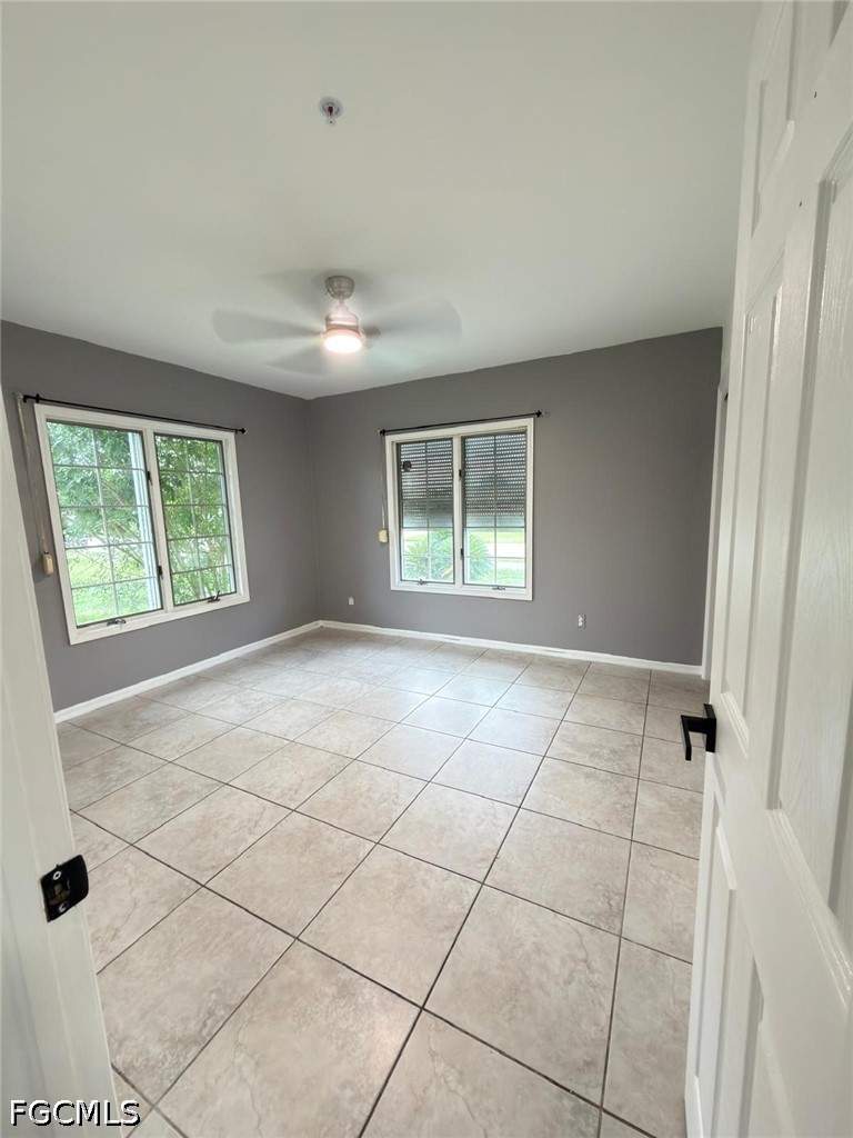 6 bedroom SingleFamilyResidence at 200 Arthur Ave, Lehigh Acres, Lehigh Acres — photo 4
