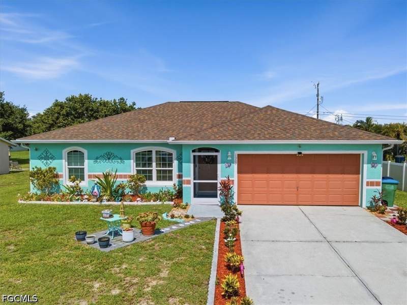 3 bedroom SingleFamilyResidence at 1902 NW 2nd Pl, Cape Coral, Cape Coral — photo 2