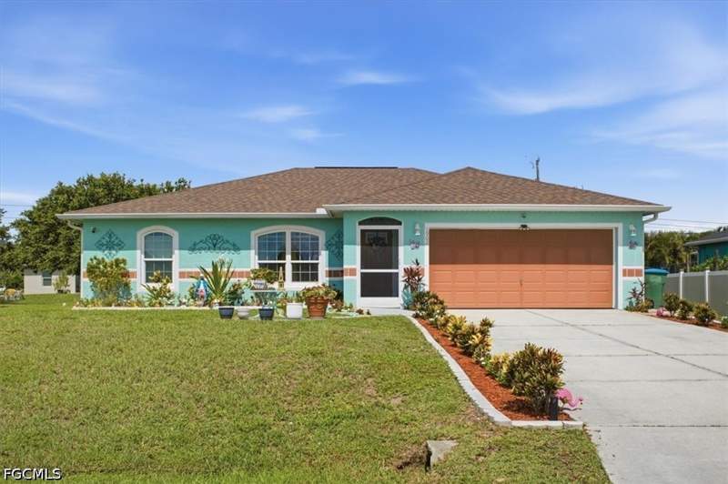 3 bedroom SingleFamilyResidence at 1902 NW 2nd Pl, Cape Coral, Cape Coral — photo 4