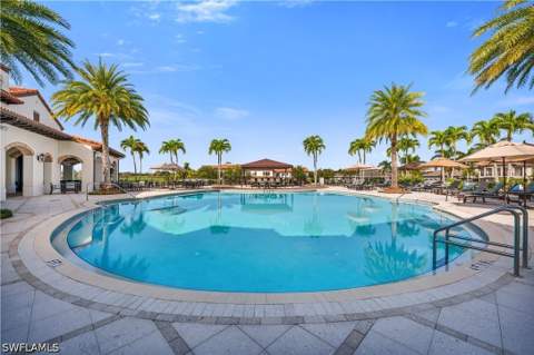 16348 Viansa Way 102, Naples FL - photo 23 of 36