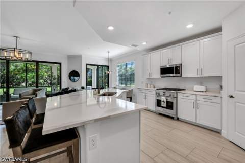 16348 Viansa Way 102, Naples FL - photo 8 of 36