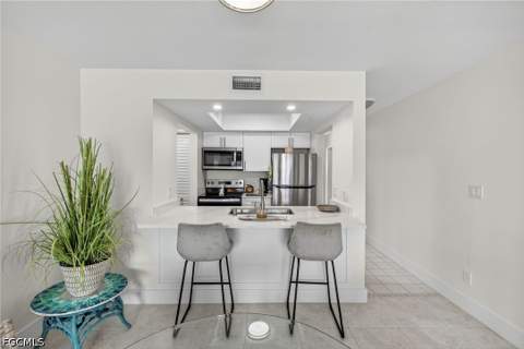 200 Lenell Rd 214, Fort Myers Beach FL - photo 10 of 32