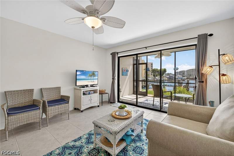 1 bedroom Condominium at 200 Lenell Rd 214, Estero Island Yacht & Racquet Club Condo, Fort Myers Beach — photo 3
