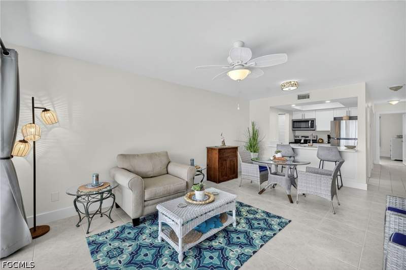 1 bedroom Condominium at 200 Lenell Rd 214, Estero Island Yacht & Racquet Club Condo, Fort Myers Beach — photo 5