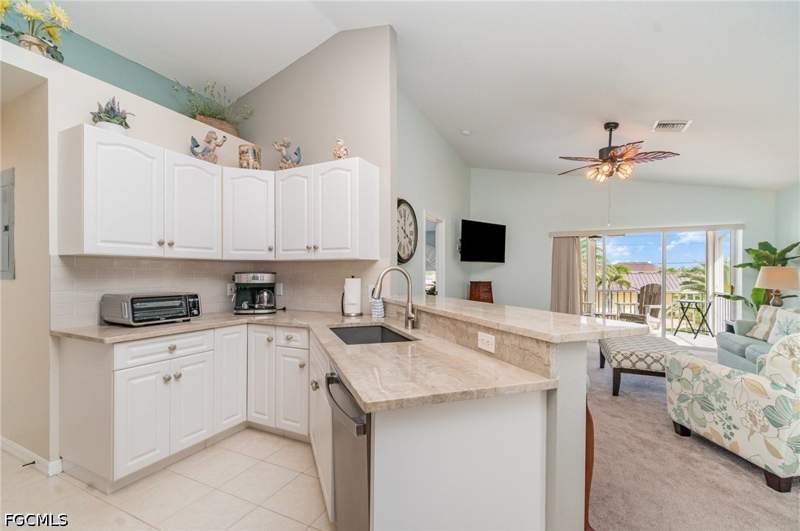 3 bedroom SingleFamilyResidence at 401 Donora Blvd, Shell Mound Park, Fort Myers Beach — photo 4