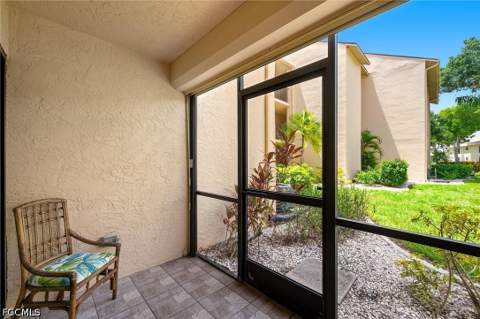 13240 White Marsh Ln 10, Fort Myers FL - photo 15 of 43