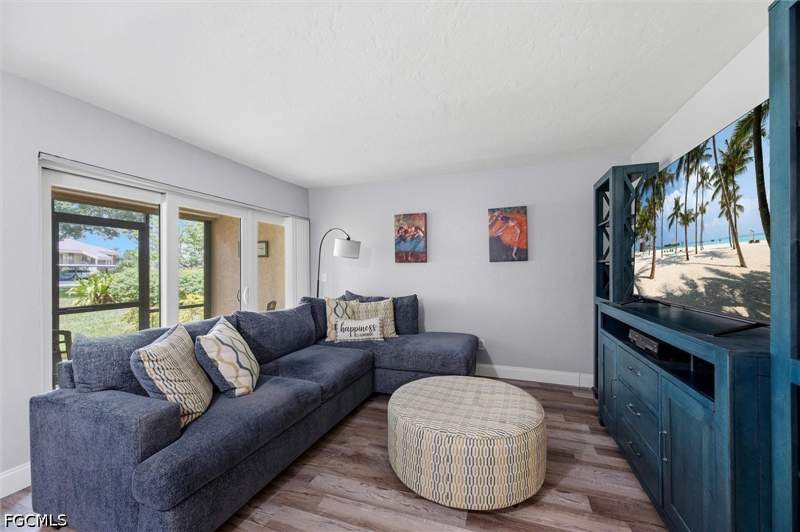 2 bedroom Condominium at 13240 White Marsh Ln 10, Terrace Condo Village, Fort Myers — photo 5