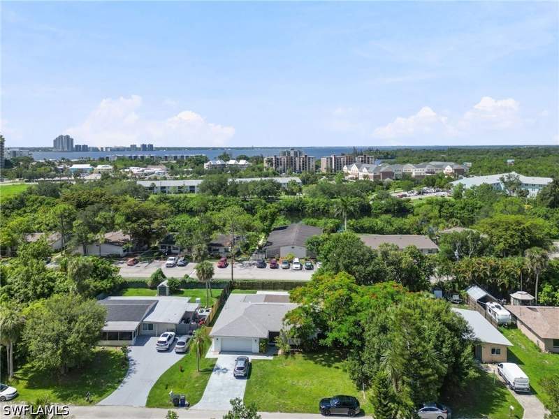 2 bedroom SingleFamilyResidence at 8071 Cleaves Rd, North Fort Myers, North Fort Myers — photo 2