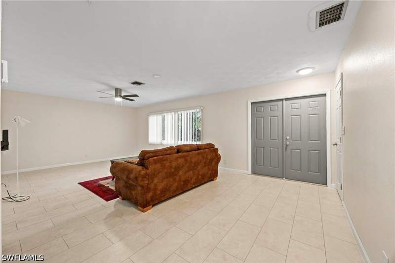 2 bedroom SingleFamilyResidence at 8071 Cleaves Rd, North Fort Myers, North Fort Myers — photo 5