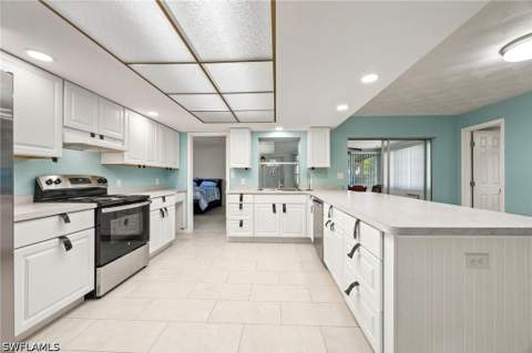 8071 Cleaves Rd, North Fort Myers FL - photo 9 of 22