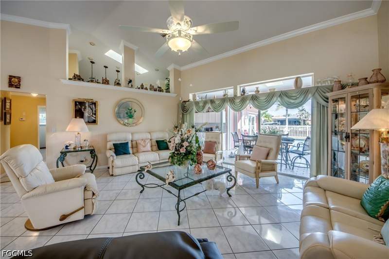 3 bedroom SingleFamilyResidence at 2105 SW 53rd Ter, Cape Coral, Cape Coral — photo 4