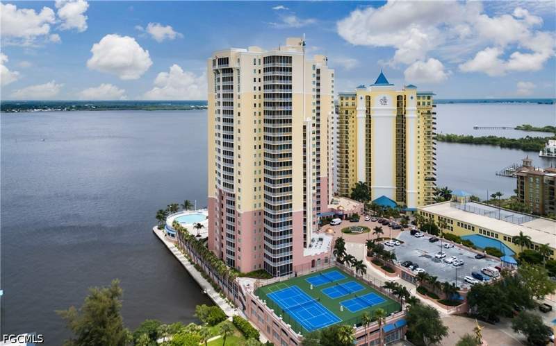 3 bedroom Condominium at 2743 1st St 704, Riviera, Fort Myers — photo 4
