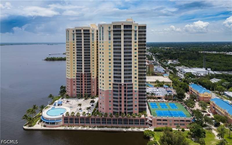 3 bedroom Condominium at 2743 1st St 704, Riviera, Fort Myers — photo 5