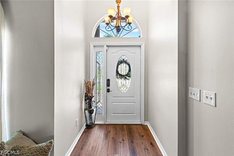 3 bedroom SingleFamilyResidence at 1215 SW 31st Ter, Cape Coral, Cape Coral — photo 4