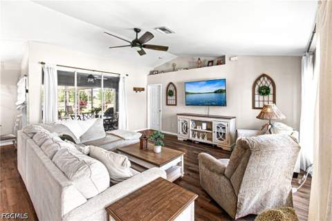 1215 SW 31st Ter, Cape Coral FL - photo 6 of 34
