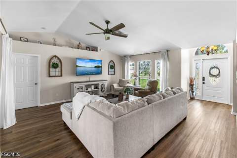 1215 SW 31st Ter, Cape Coral FL - photo 7 of 34