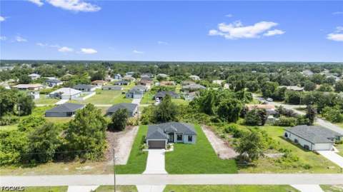 2815 37th St SW, Lehigh Acres FL - photo 6 of 29