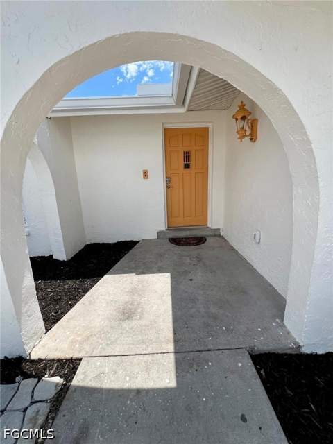4708 Orange Grove Blvd, North Fort Myers FL - photo 8 of 48