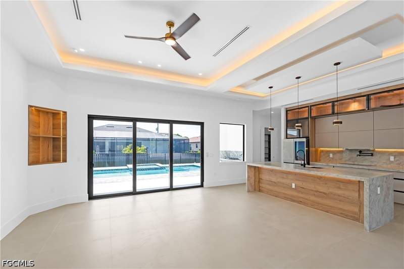 3 bedroom SingleFamilyResidence at 129 SW 34th Ave, Cape Coral, Cape Coral — photo 3