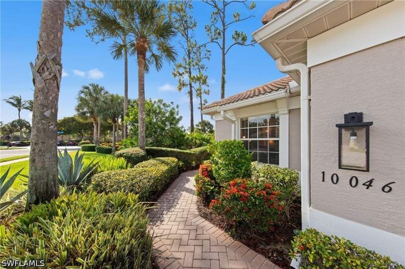 2 bedroom Attached at 10046 Horse Creek Rd, Cypress Cove, Fort Myers — photo 5
